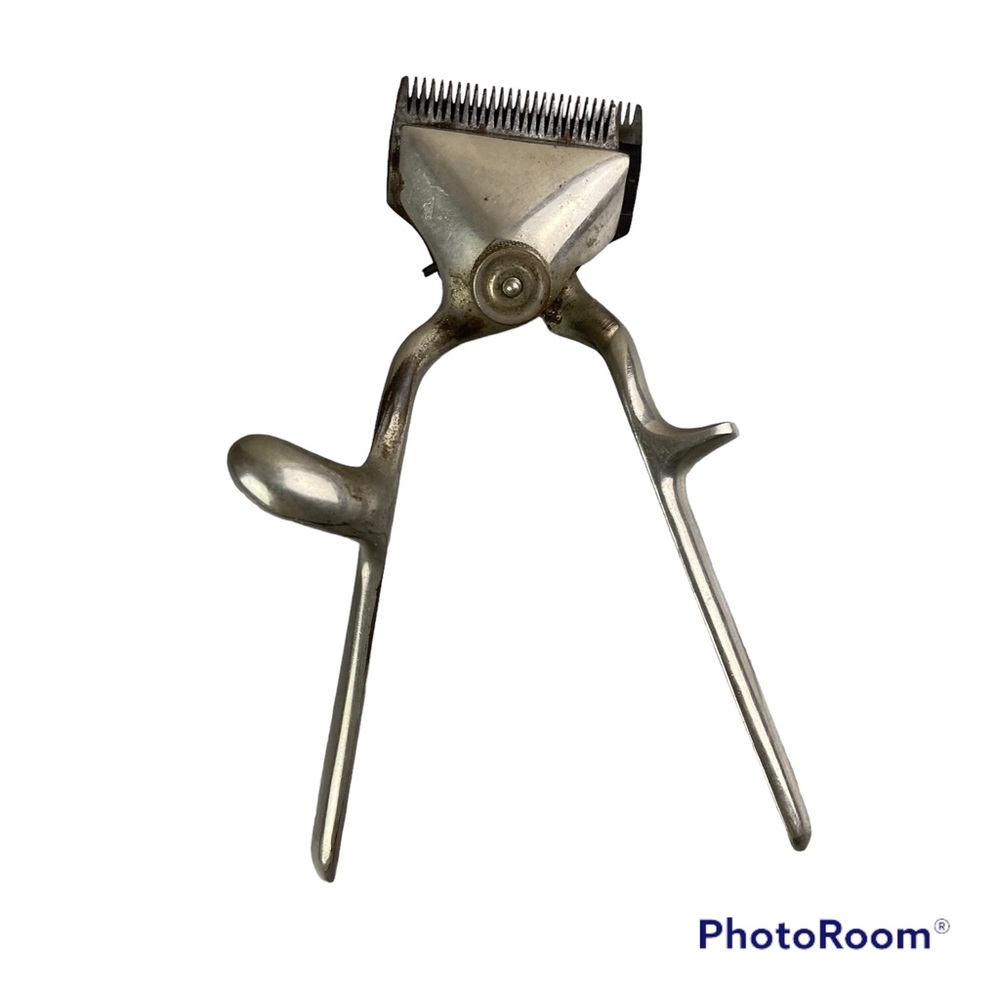 Vintage 1940s Paragon manual hair clippers New York Barber